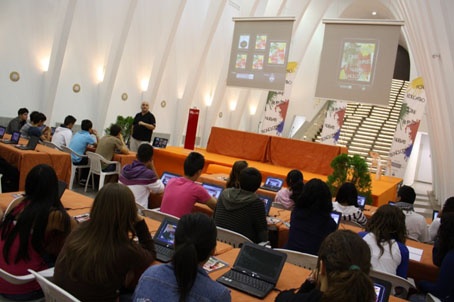 Asistentes al Foro Educativo sobre Empleo y Nuevas Tecnologías de Alcoy.