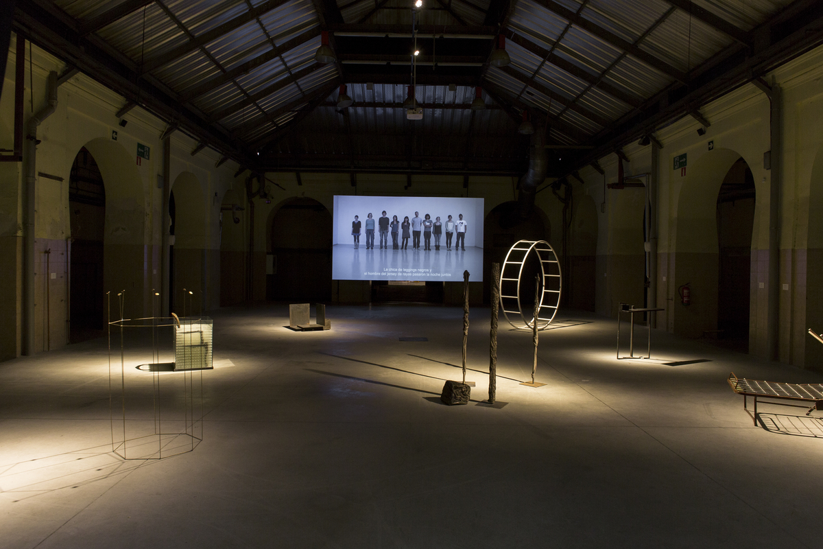 Obras en la exposición 'Un momento atemporal' en Tabacalera. Fotografía de Galerna