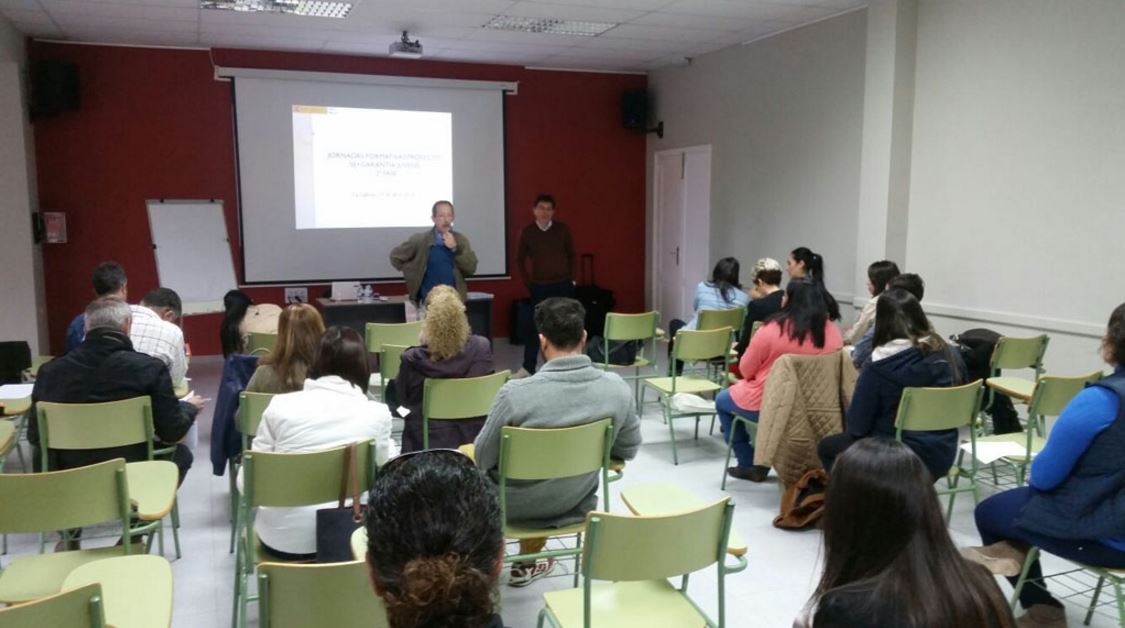 Sesión formativa en el Centro Atlantico de Juventud, San Cristobal de La Laguna (Tenerife), el miércoles 13 de abril