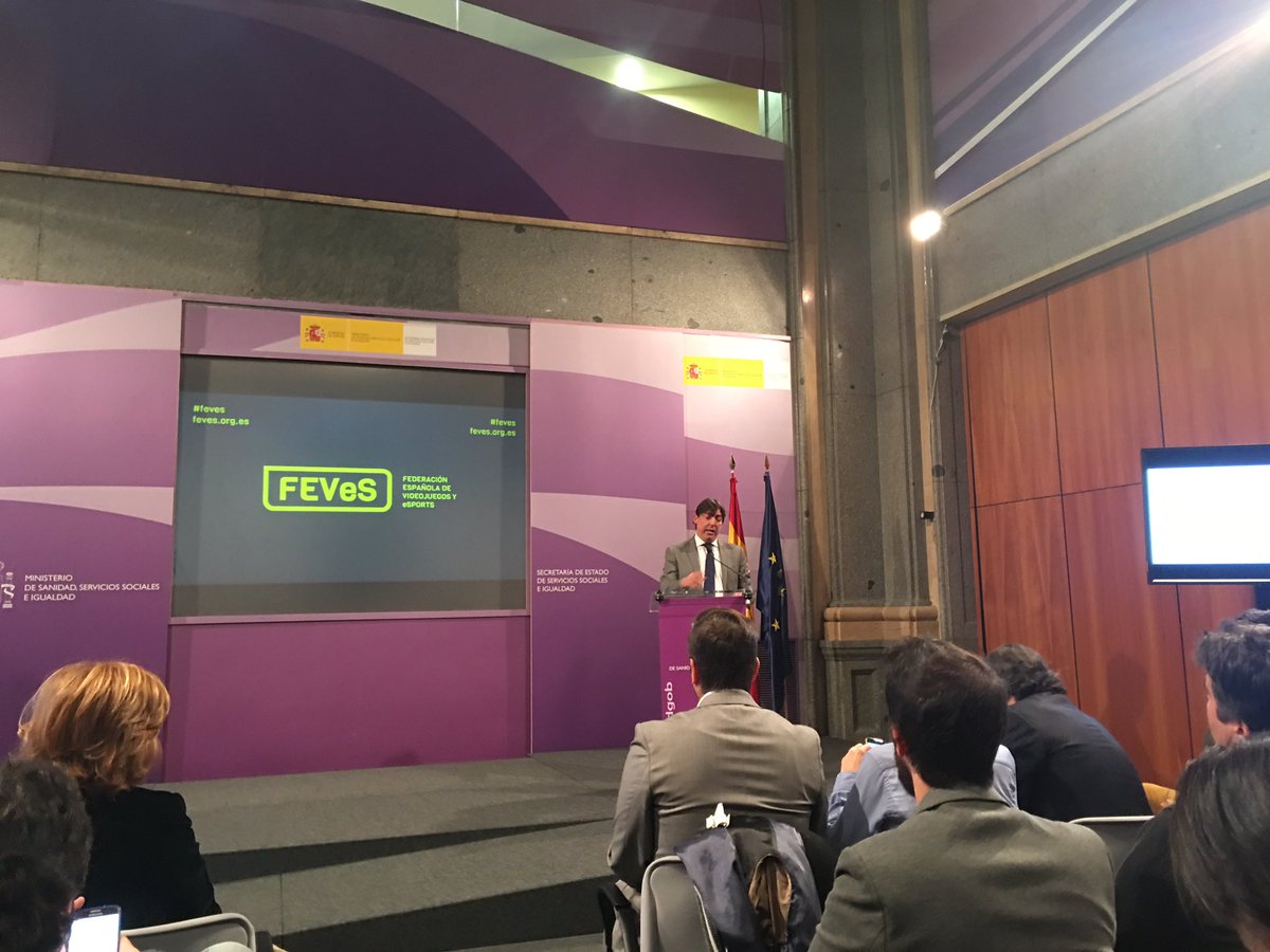 El director general del Injuve, Rubén Urosa, durante el acto de presentación