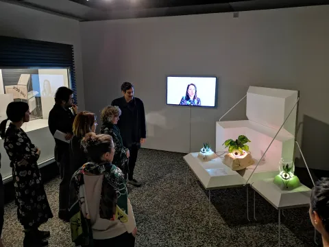 Inauguraci&oacute;n de la exposici&oacute;n Outside the box