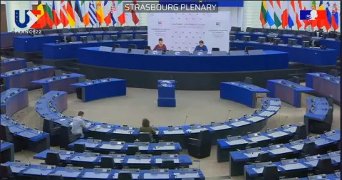 Una de las sesiones plenarias de la Conferencia Europea de la Juventud en Estrasburgo