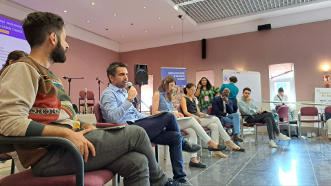 El director general del Injuve se reúne con los más de 230 participantes internacionales en la Universidad de la Juventud y el Desarrollo del Consejo de Europa