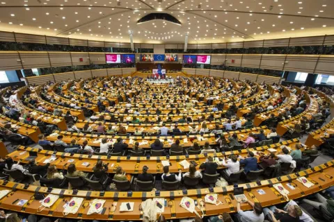 La Comisión propone que se entablen negociaciones entre la UE y el Reino Unido para facilitar la movilidad de los jóvenes