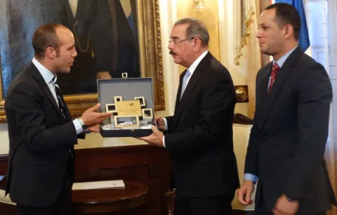 El Presidente de República Dominicana recibe a la delegación de la OIJ