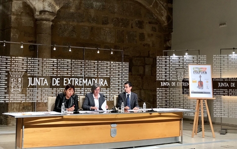 Rueda de prensa de presentación del programa Consuma Cultura de la Junta de Extremadura