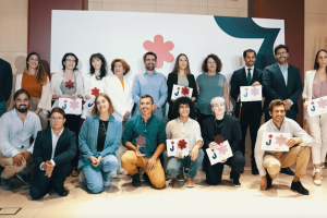 Foto grupal de la entrega de los Premios Nacionales de Juventud 2023